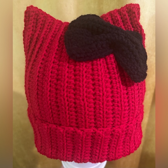 Red hello kitty hat - Picture 1 of 4